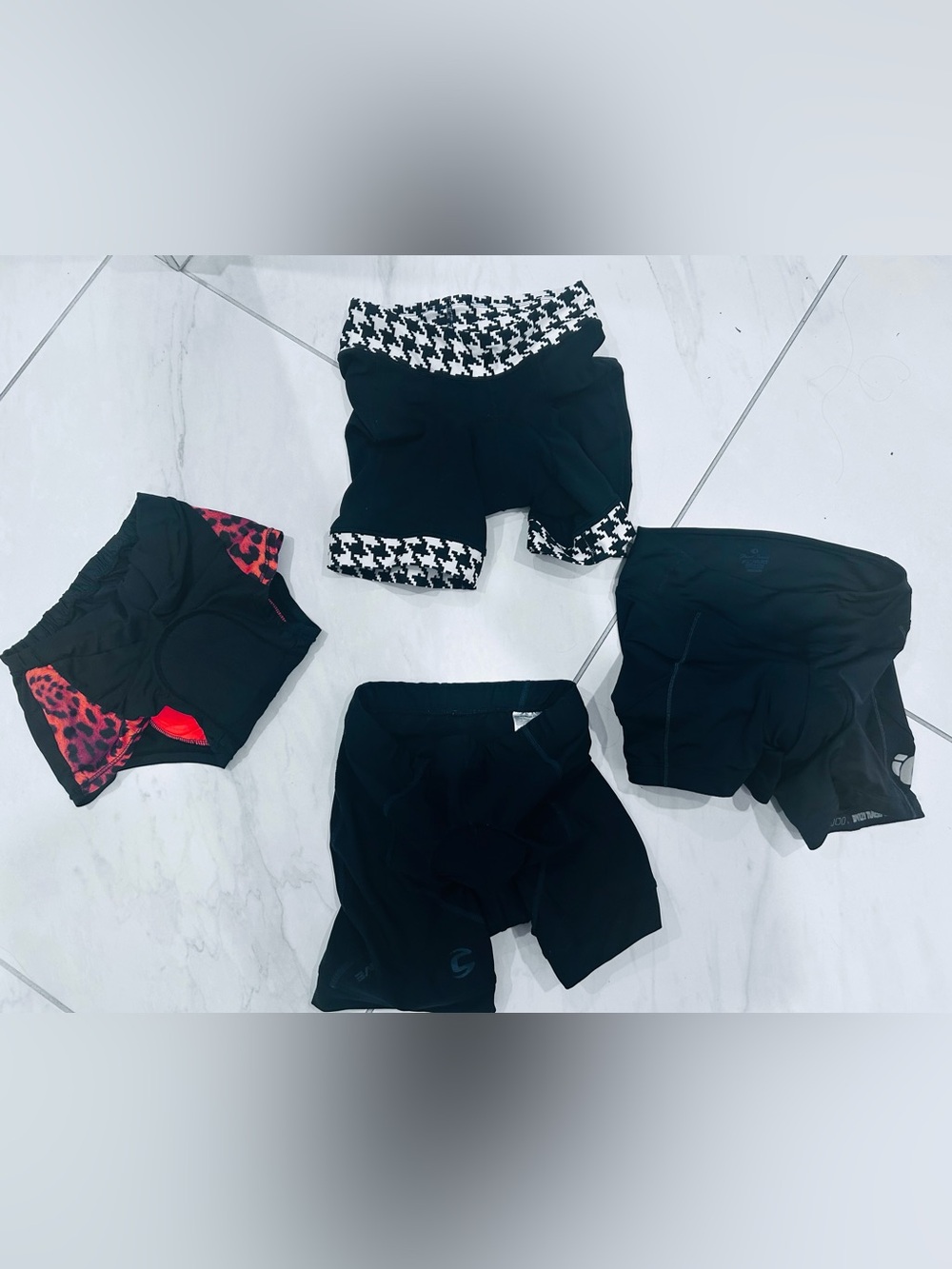 Set of 4 Cycling Shorts (Women’s Medium)